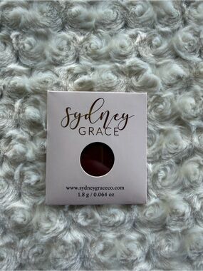 New Sydney Grace Otter Song Matte Eyeshadow